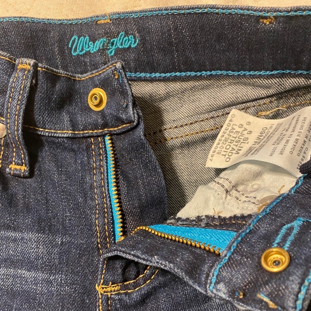 Girls Size 6slim wranglers new with tags